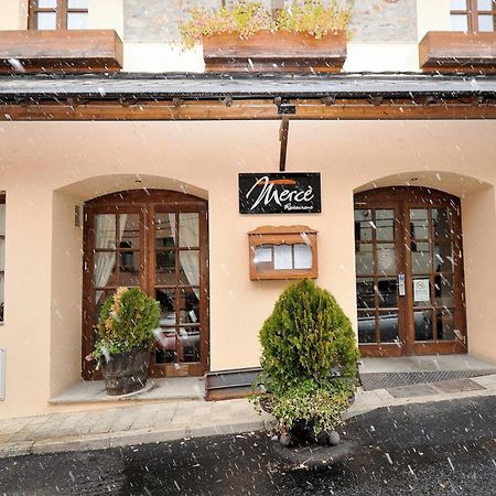 Hotel Fonda Merce Llívia Kültér fotó