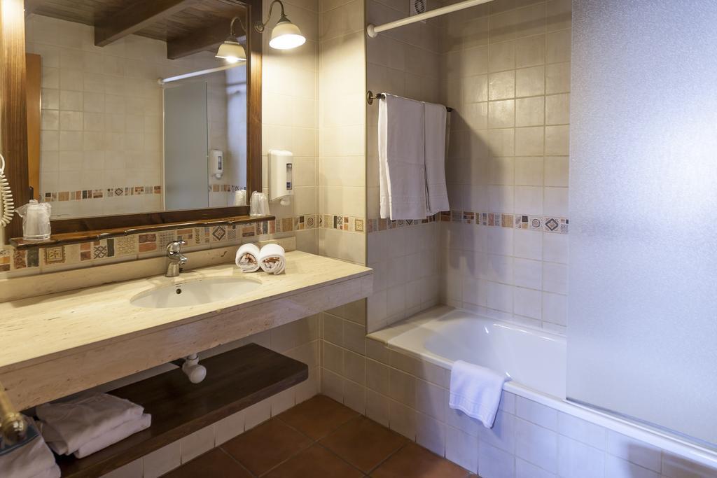 Hotel Fonda Merce Llívia Szoba fotó