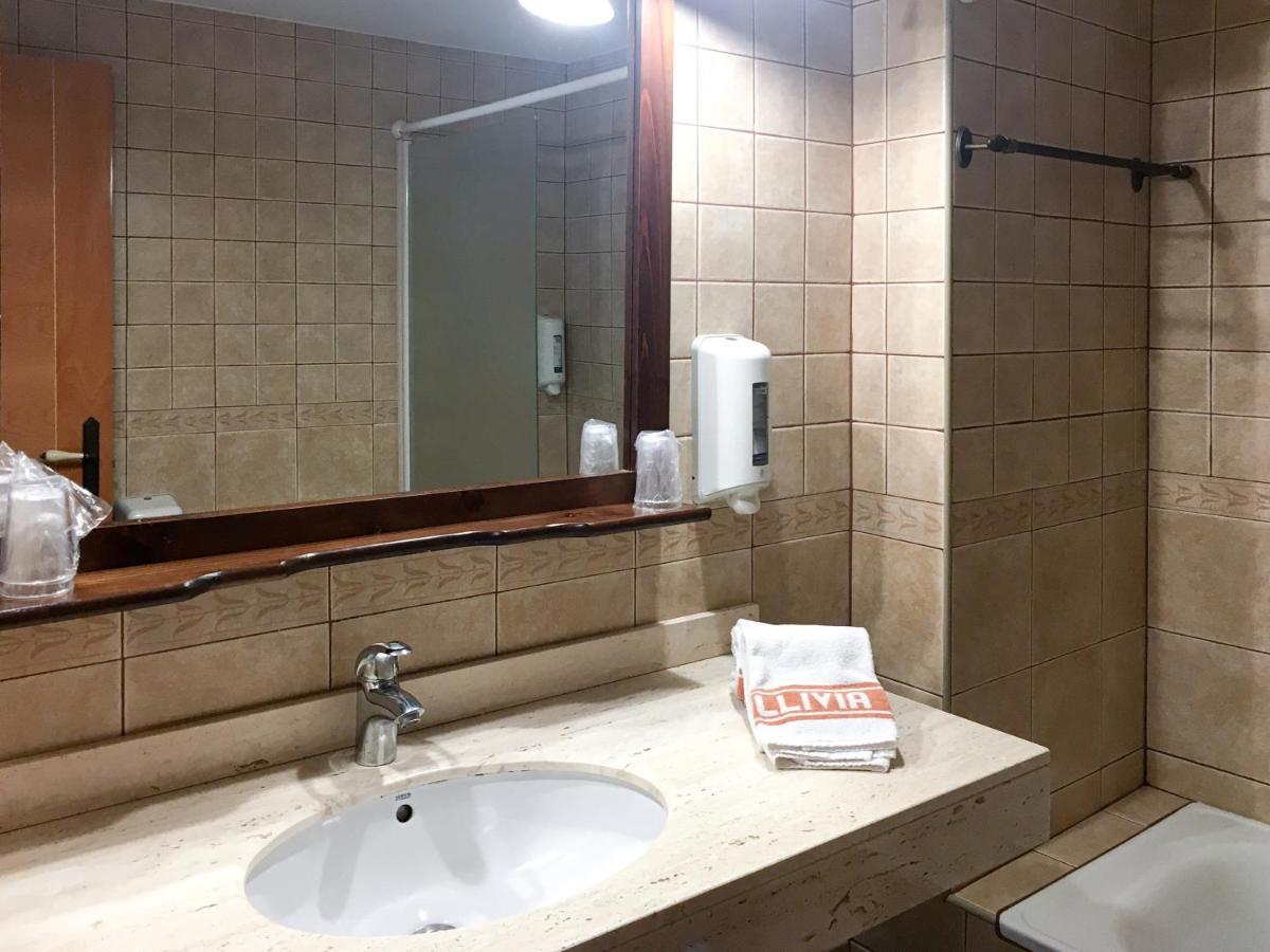 Hotel Fonda Merce Llívia Kültér fotó