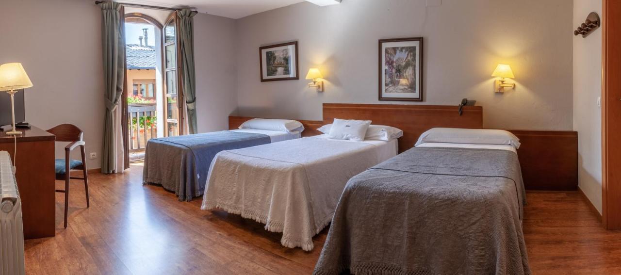 Hotel Fonda Merce Llívia Kültér fotó